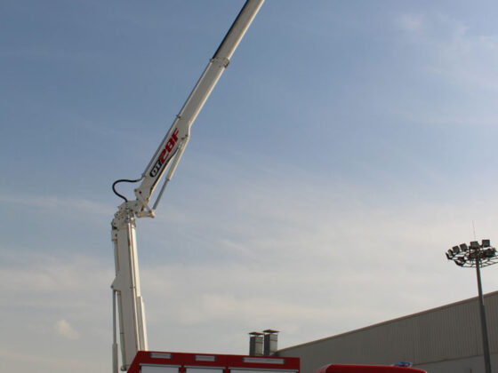 Cela DT28F - Double telescopic fire-fighting 28m height at work