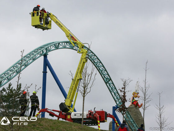 Tracked access platforms DT30F Spyder at work